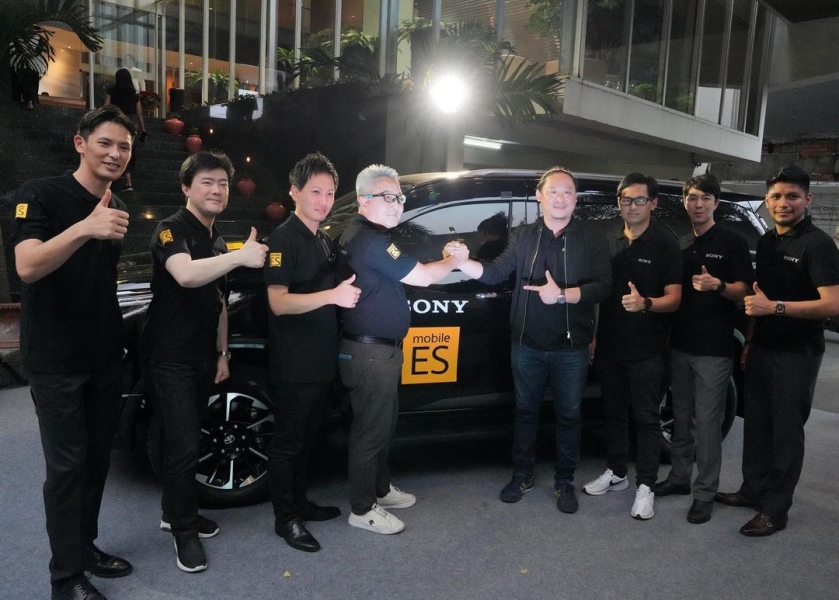 SONY MOBILE ES DEMO CAR WITH CARTENS AUDIO JAKARTA